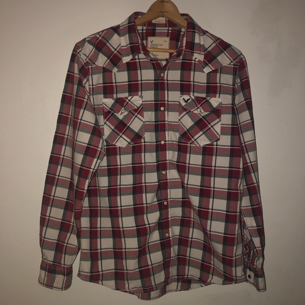 American Eagle men’s long sleeves shirt. Size large. Vintage fit.
